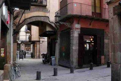 Самая короткая улица Барселоны - espanarusa.com - Испания