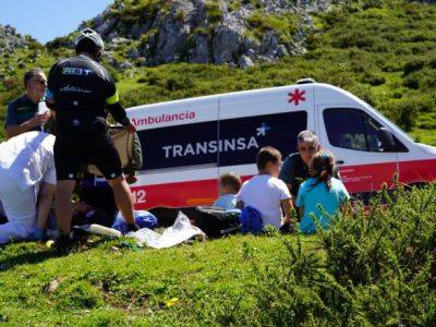В Испании автобус с туристами перевернулся в горах, шестеро получили тяжелые травмы - unn.com.ua - Украина - Испания - Киев