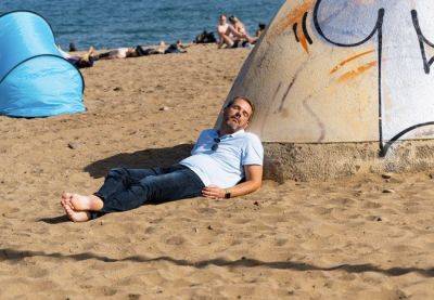 Жауме Кольбони - Палатки на пляжах Барселоны – новая мода туризма «low cost» - catalunya.ru - Испания