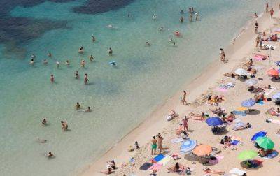 На пляжах Испании отпугивают иностранных туристов фейковыми объявлениями - korrespondent.net - Украина - Испания - Одесса