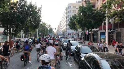 Испания. Правые у власти: велосипеды вытесняют с улиц городов? - ru.euronews.com - Испания