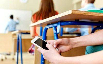 Пилар Алегрия - Правительство Испании вводит запрет на мобильные телефоны в школах - allspain.info - Испания - Мадрид