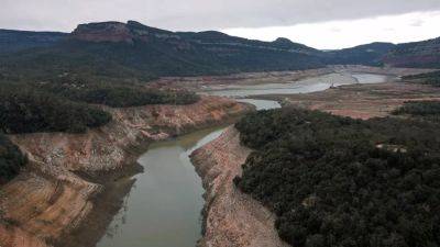 Приспособится ли Каталония к жизни в условиях засухи? - ru.euronews.com - Англия - Румыния - Швейцария