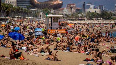 Изменение климата и засуха: Барселона размышляет о будущем туризма - ru.euronews.com - Каталония
