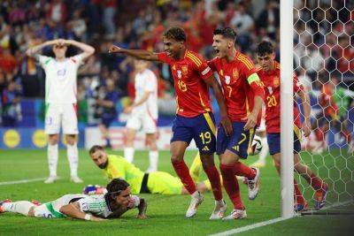 Сборная Испании вышла в плей-офф Евро-2024 - sport.ru - Италия - Испания - Албания - Хорватия