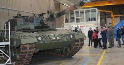 В рекордные сроки: Испания завершила ремонт десяти танков Leopard 2A4 для ВСУ - focus.ua - Украина - Испания - Santa