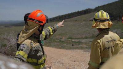 Испания и Португалия сообща подготовили пожарных в рамках проекта ЕС - ru.euronews.com - Испания - Португалия - Евросоюз